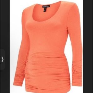 Like new. Isabella Oliver scoop neck tee